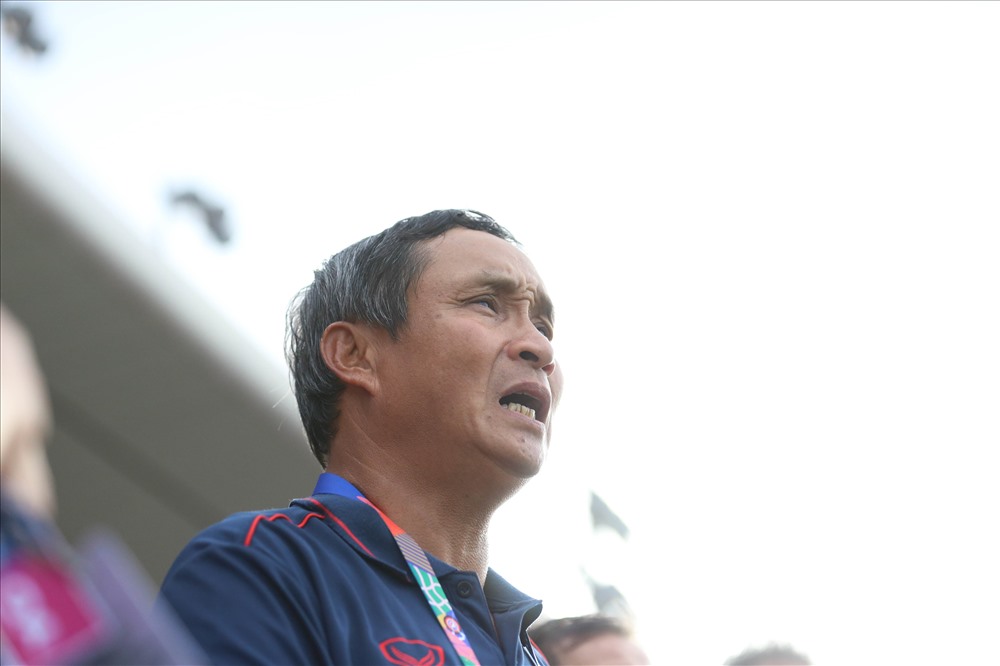 Huấn luyện viên Mai Đức Chung vẫn đau đáu giấc mơ đưa bóng đá nữ Việt Nam tham dự World Cup bóng đá nữ một lần trong đời. Ảnh: HOÀI THU