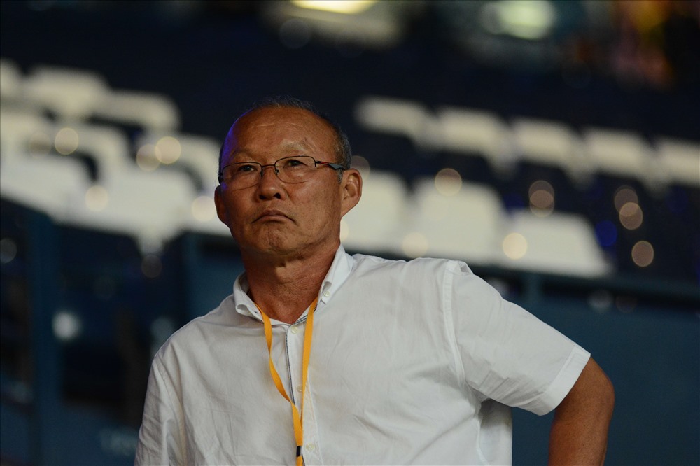 Huấn luyện viên Park Hang-seo tạo được niềm tin với cầu thủ, hiểu thêm về bóng đá Việt Nam từ giải đấu ở Buriram. Ảnh: Nguyễn Đăng.