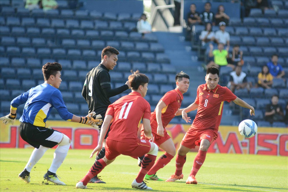 U23 Việt Nam đánh bại U23 Thái Lan tại trận tranh hạng 3 giải M-150 Cup 2017. Ảnh: Nguyễn Đăng.