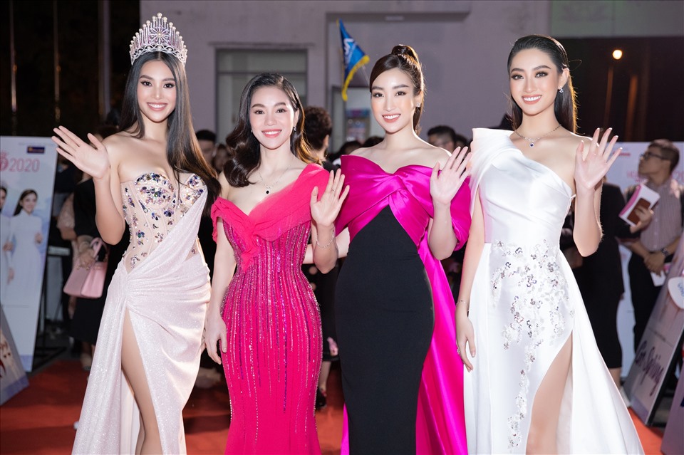 Hoa hậu Tiểu Vy và dàn hoa hậu nổi bật tại bán kết Hoa hậu Việt Nam 2020. Ảnh: HHVN