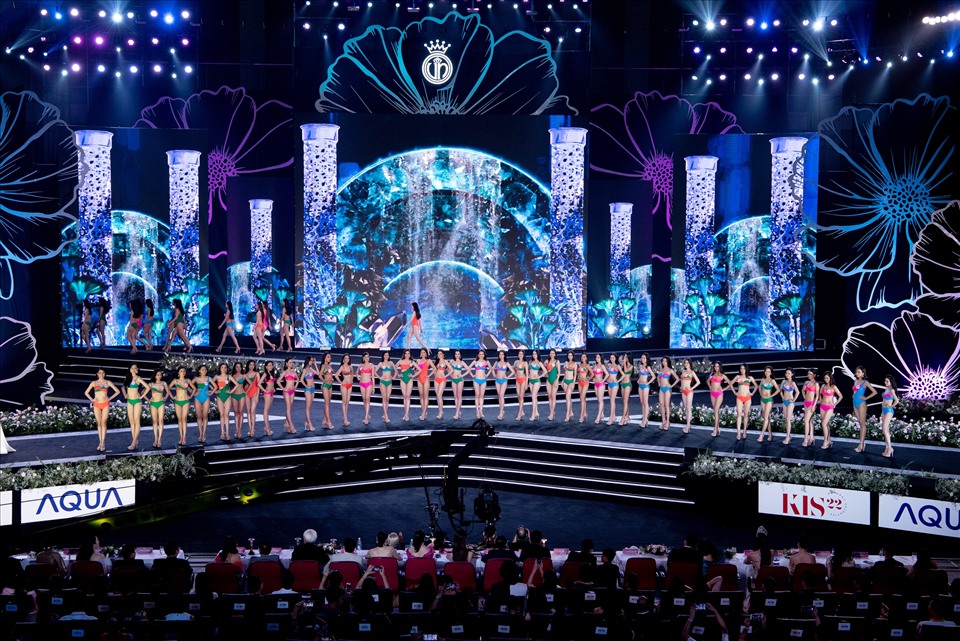 40 thí sinh Hoa hậu Việt Nam đã có màn trình diễn bikini đầy bùng nổ. Ảnh: HHVN.