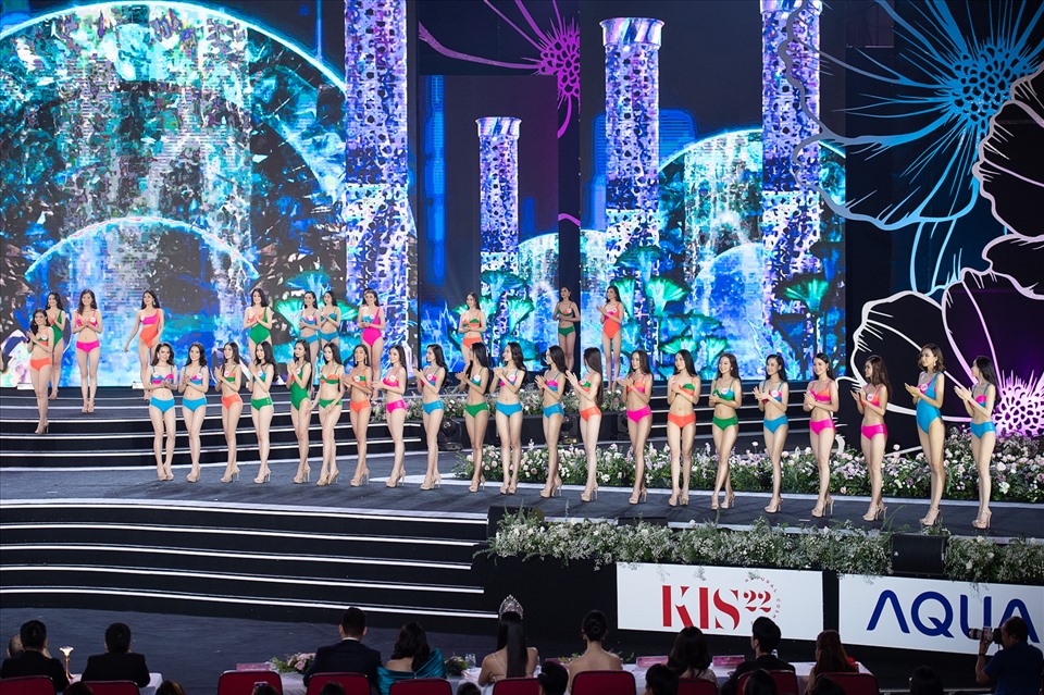 40 thí sinh Hoa hậu Việt Nam đã có màn trình diễn bikini đầy bùng nổ. Ảnh: HHVN.