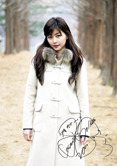 Vào vai “kẻ thứ ba đáng ghét” trong mối tình giữa Bae Yong Joon - Choi Ji Woo, Park Sol Mi (vai diễn Oh Chae Rin) trở thành nữ diễn viên bị ghét nhất thời bấy giờ. Ảnh: Knet.