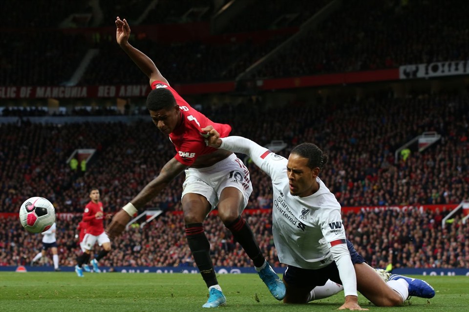 Manchester United và Liverpool là 2 câu lạc bộ ủng hộ ý tưởng giảm số đội tại Premier League. Ảnh: Getty Images