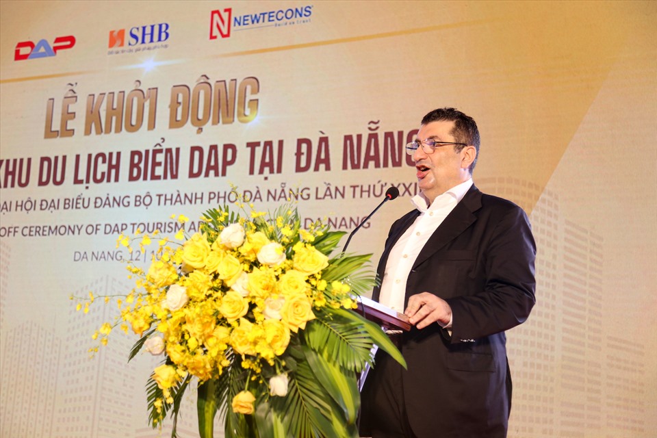 Ông Sam Rehani - Chủ tịch Tập đoàn Magnum Asia Limited, đại diện Chủ đầu tư phát biểu tại lễ khởi động dự án khu du lịch biển DAP. Nguồn: T&T