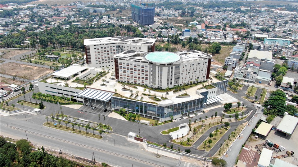 Bệnh viện Ung bứu cơ sở 2 mới khánh thành làm cho bộ mặt hạ tầng của thành phố mới Thủ Đức ngày càng hoàn thiện. Ảnh: Duy Quang