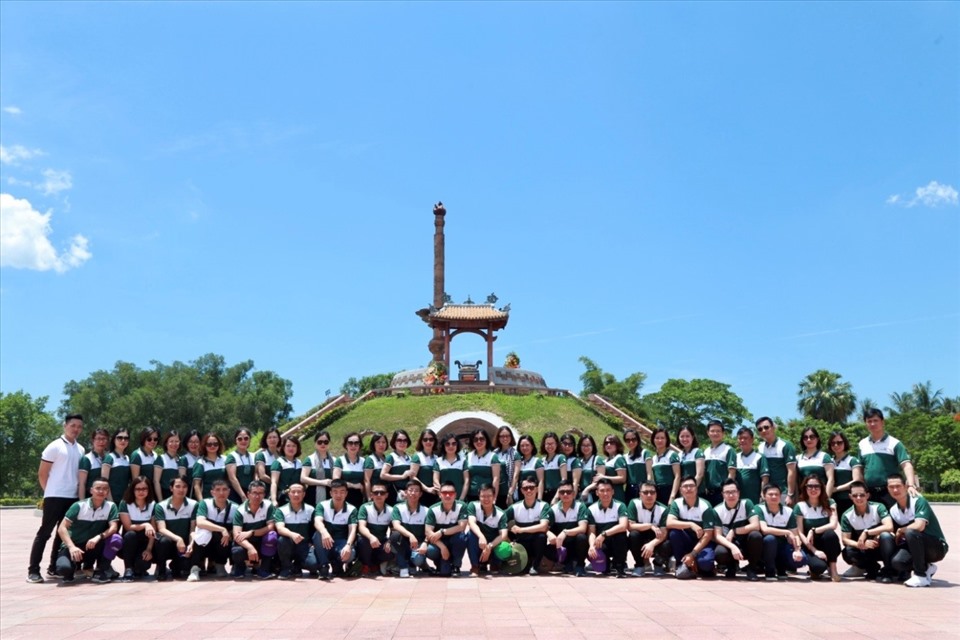 Đảng bộ Vietcombank Thành Công tham dự chương trình “về nguồn” tại  Thành cổ Quảng Trị.