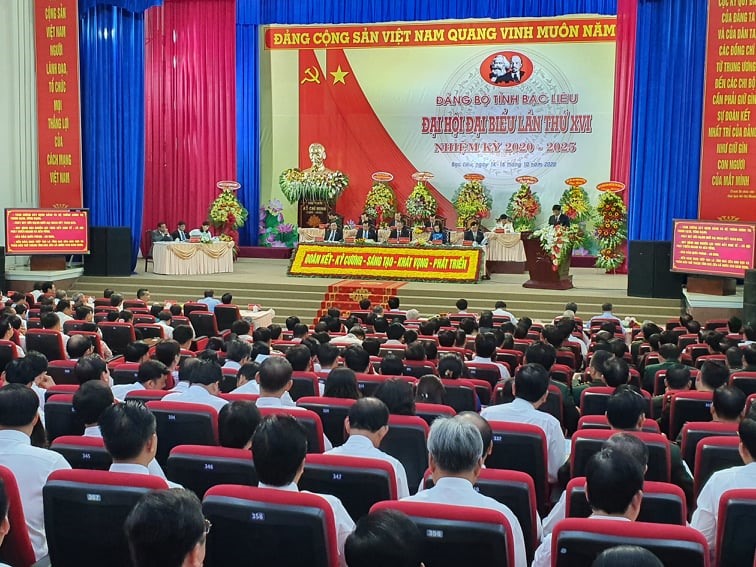 Đại hội Đại biểu Đảng bộ Bạc Liêu đóng góp ý kiến vào Văn kiện Đại hội Đảng toàn quốc (ảnh Nhật Hồ)