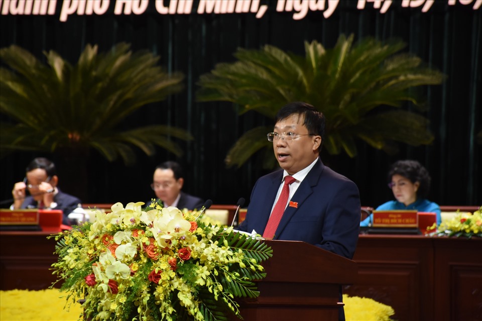 Ông Nguyễn Thanh Nhã - Giám đốc Sở Quy hoạch - Kiến trúc TPHCM báo cáo tham luận tại đại hội.  Ảnh: BCT Đại hội