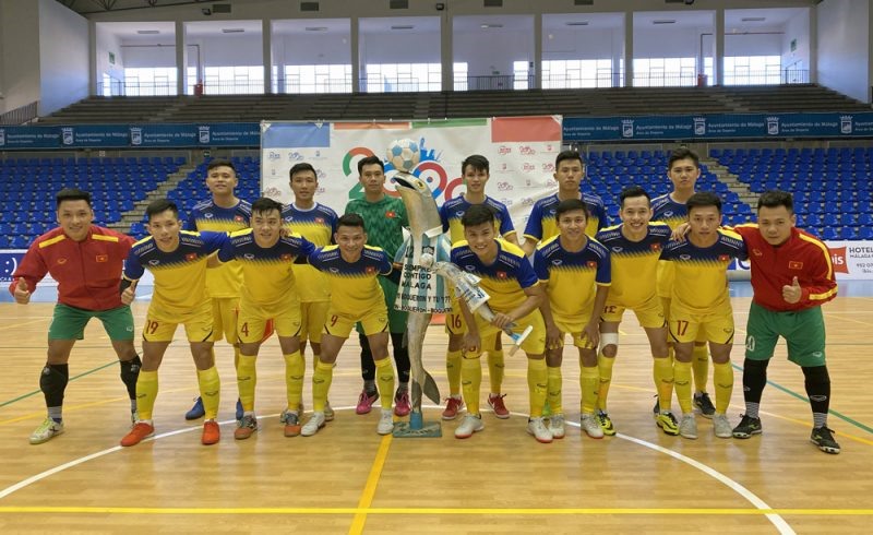 Đội tuyển futsal Việt Nam trong chuyến tập huấn tại Tây Ban Nha. Ảnh: VFF