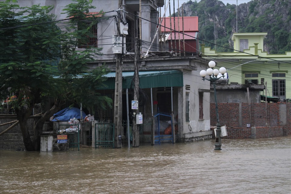 Hơn 270 học sinh tại xã Gia Thịnh, huyện Gia Viễn phải nghỉ học do mưa lũ. Ảnh: NT