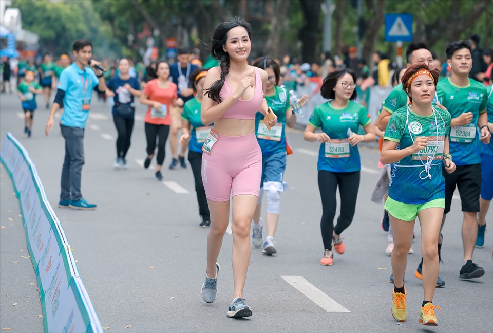 Hoa hậu Mai Phương Thuý tiết lộ bí quyết giữ gìn vóc dáng chính là chạy bộ thường xuyên. Ảnh: Hoà Nguyễn.