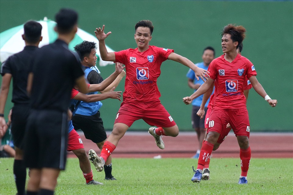 U15 PVF có chiến thắng nhọc nhằn 2-1 trước U15 Đồng Nai, đội bóng đang được dẫn dắt bởi thầy cũ của Quang Hải, Đình Trọng. Ảnh: Next Media.