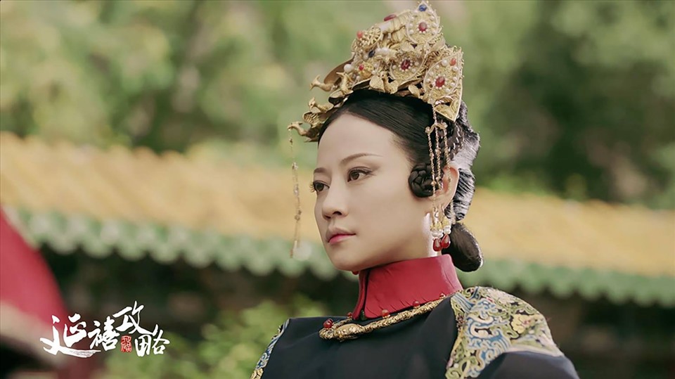 Nếu như Tần Lam tái hiện hoàn hảo một Hoàng Hậu hiền lương thục đức trong “Diên Hi Công Lược“, thì vai diễn Cao Quý Phi độc ác ngông cuồng dường như sinh ra để là để dành cho nữ diễn viên Đàm Trác. Ảnh: Weibo
