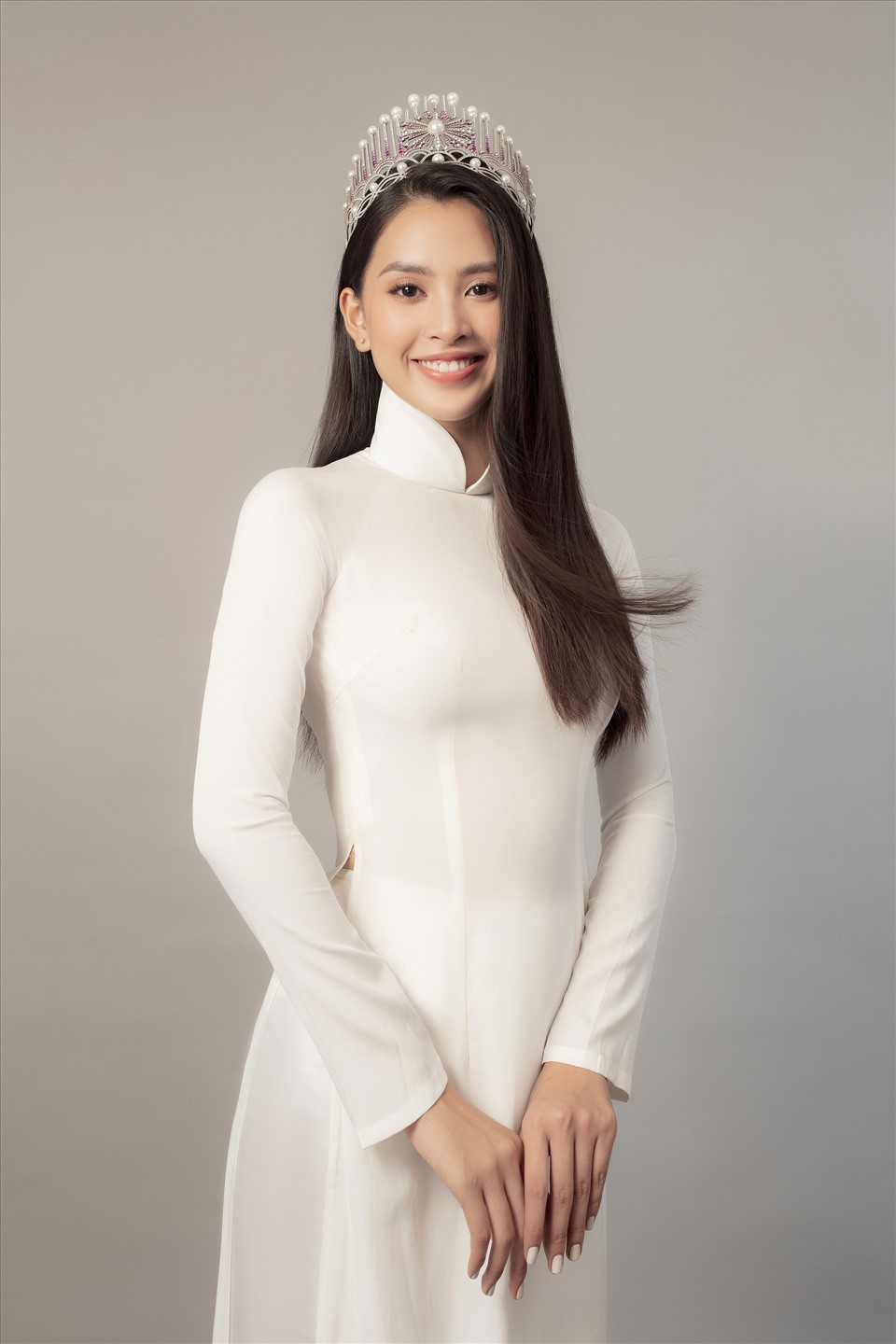 Sắp tới, cô sẽ cùng Hoa hậu Việt Nam 2016 Đỗ Mỹ Linh, Miss World Vietnam Lương Thuỳ Linh tới miền Trung để ủng hộ và giúp đỡ bà con vùng lũ lụt. Ảnh: Tang Tang.