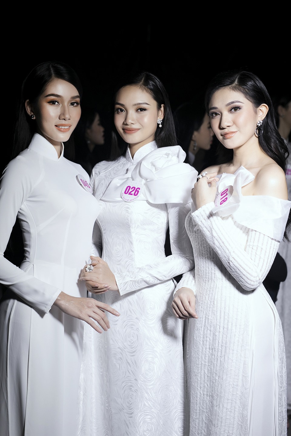 Võ Ngọc Hồng Đào khá nổi bật khi đứng cạnh dàn mỹ nhân Hoa hậu Việt Nam 2020. Hiện tại, các thí sinh Hoa hậu Việt Nam đang bước vào những dự án nhân ái và chuẩn bị cho đêm chung kết. Ảnh: HHVN.