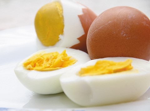 Trứng gà là loại thực phẩm có giá trị dinh dưỡng cao tuy nhiên không phải ai ăn cũng đều tốt cho sức khỏe. Ảnh: T.L
