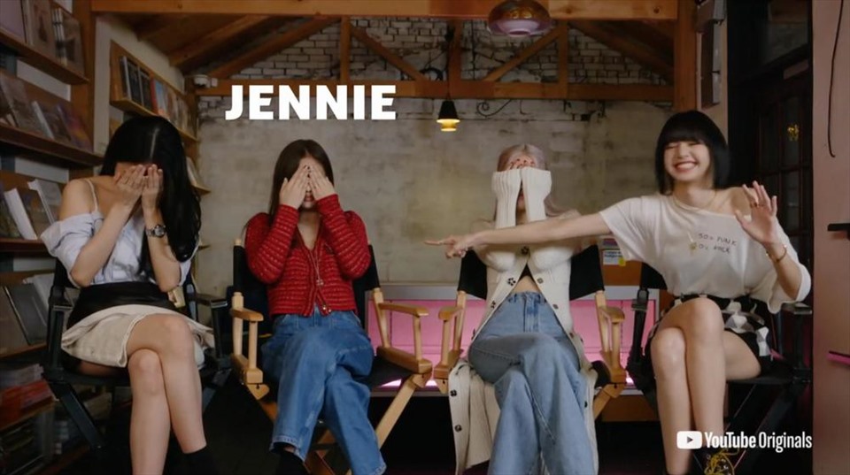 Lisa chọn Jennie là thành viên đầu tiên sẽ kết hôn. Ảnh: Chụp màn hình