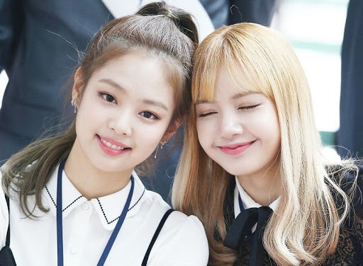 Jennie và Lisa (Blackpink) đều ngưỡng mộ Gong Yoo. Ảnh: Knet
