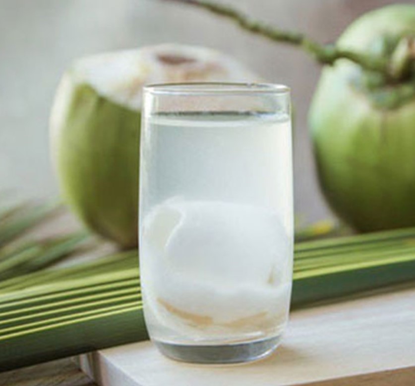 Nước dừa rất phù hợp cho mẹ bầu trong trường hợp cần bổ sung nhiều chất dinh dưỡng. Ảnh nguồn: Pixabay.