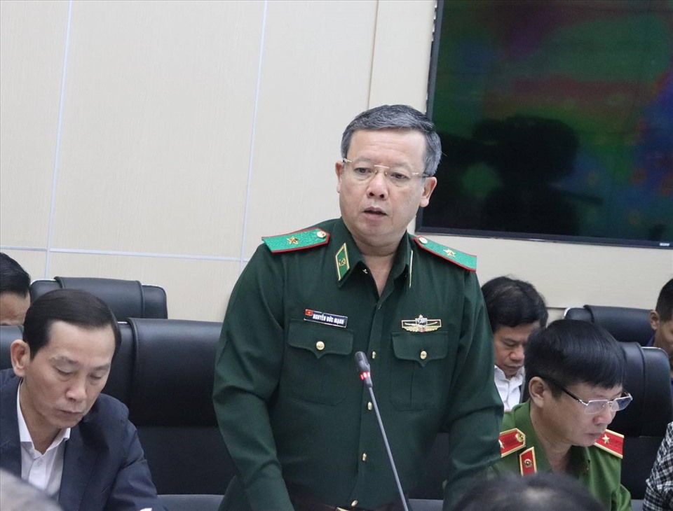 Thiếu tướng - Nguyễn Đức Mạnh, Phó Tư lệnh - Bộ Tư lệnh Bộ đội Biên phòng thông tin triển khai công tác ứng phó với bão số 8. Ảnh: Vũ Long