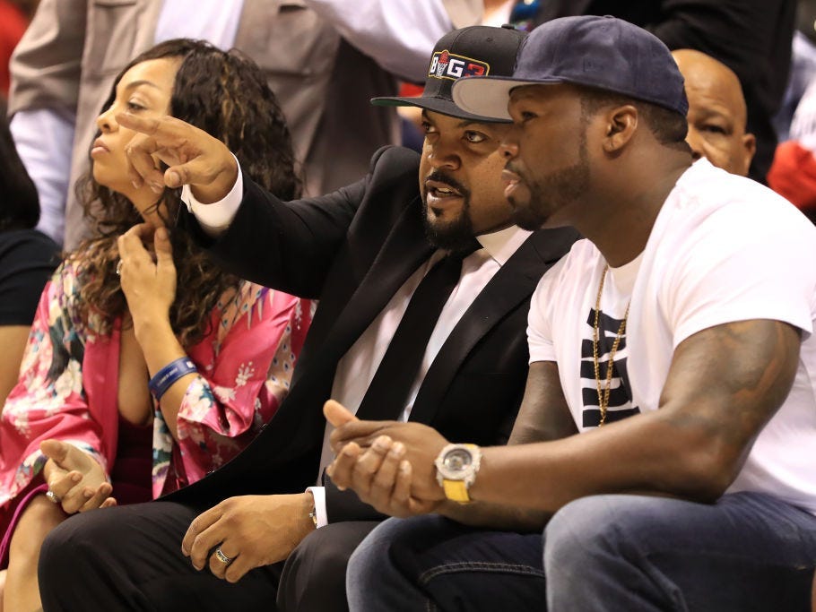 Ice Cube và Curtis 50 Cent Jackson tham dự giải vô địch giải bóng rổ BIG3 tại Las Vegas, Nevada. Ảnh: Getty.
