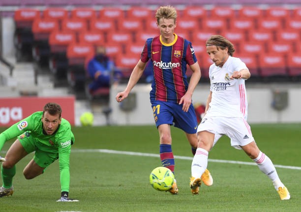 Luka Modric “đóng đinh” trận El Clasico bằng bàn thắng ở đúng phút 90. Ảnh: Getty Images