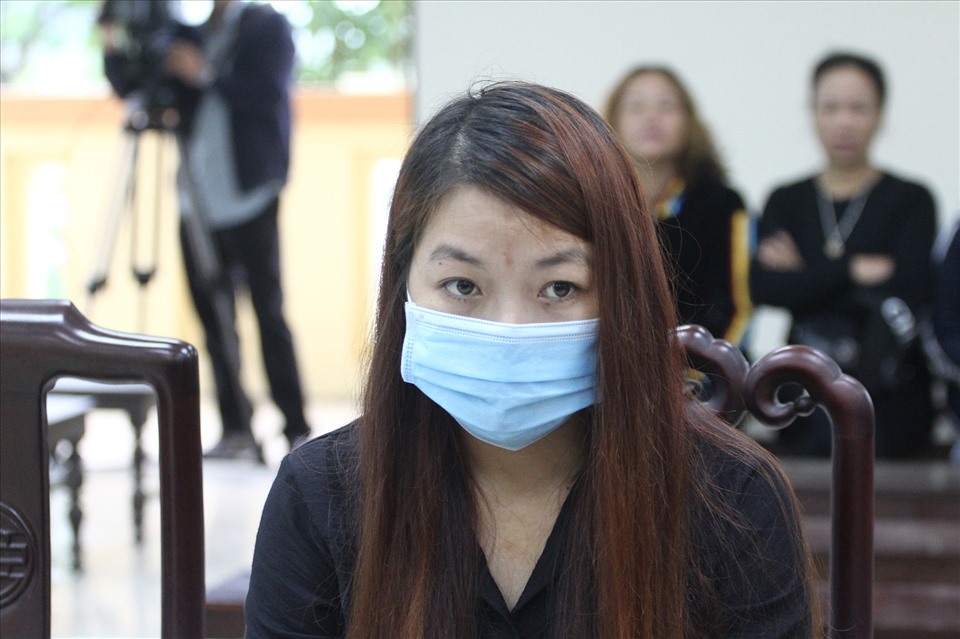 Bị cáo Nguyễn Thị Thu tại phiên tòa xét xử sơ thẩm. Ảnh: Phạm Đông