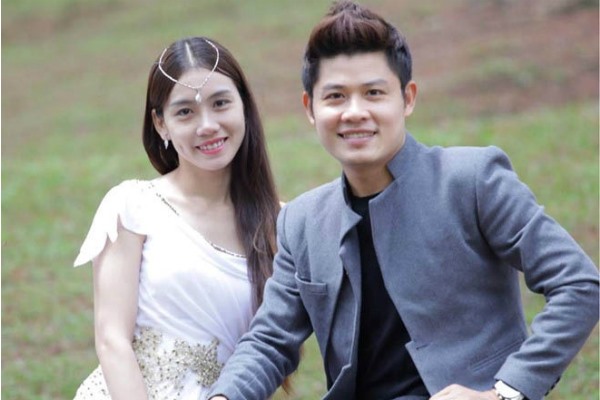 Nguyễn Văn Chung và vợ. Ảnh: NSCC