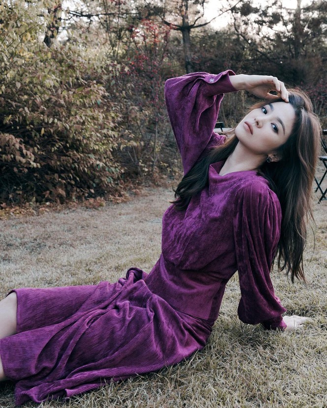 Trải qua nhiều năm làm nghề, Song Hye Kyo vẫn giữ được sức hút với người hâm mộ. Cô vẫn đang là ngôi sao hạng A của màn ảnh Hàn Quốc. Ảnh: Poster, chụp màn hình