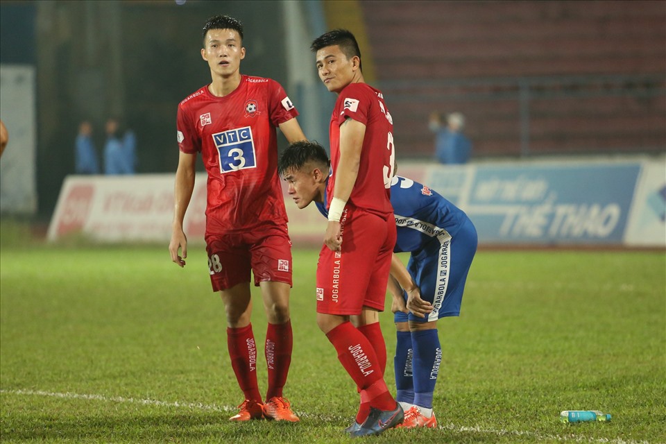 Hải Phòng đã có bàn thắng ở những phút cuối cùng phút bù giờ để chấm dứt hy vọng trụ hạng của Quảng Nam. Ảnh: Nguyễn Phú