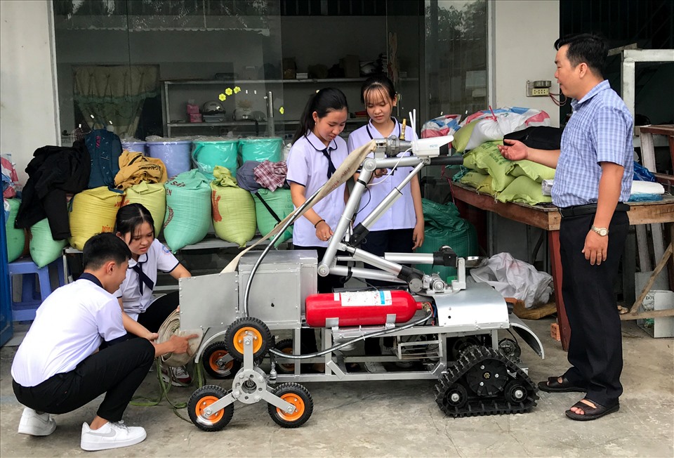 Robot cứu hỏa của nhóm học sinh Trường THPT Phan Văn Trị.