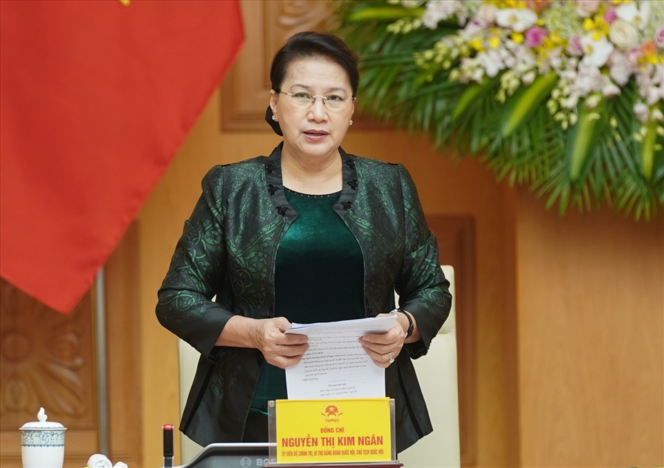 Chủ tịch Quốc hội Nguyễn Thị Kim Ngân phát biểu tại cuộc họp - Ảnh: VGP/Quang Hiếu