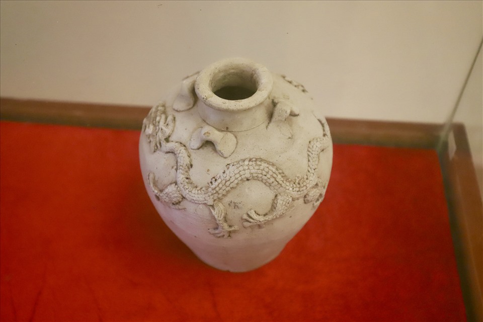 Triển lãm “Đồ gốm sứ theo những con tàu khai quật ở biển Việt Nam” là dịp để người dân và du khách có cơ hội được tiếp cận và tìm hiểu về đồ gốm sứ trên các con tàu đắm.