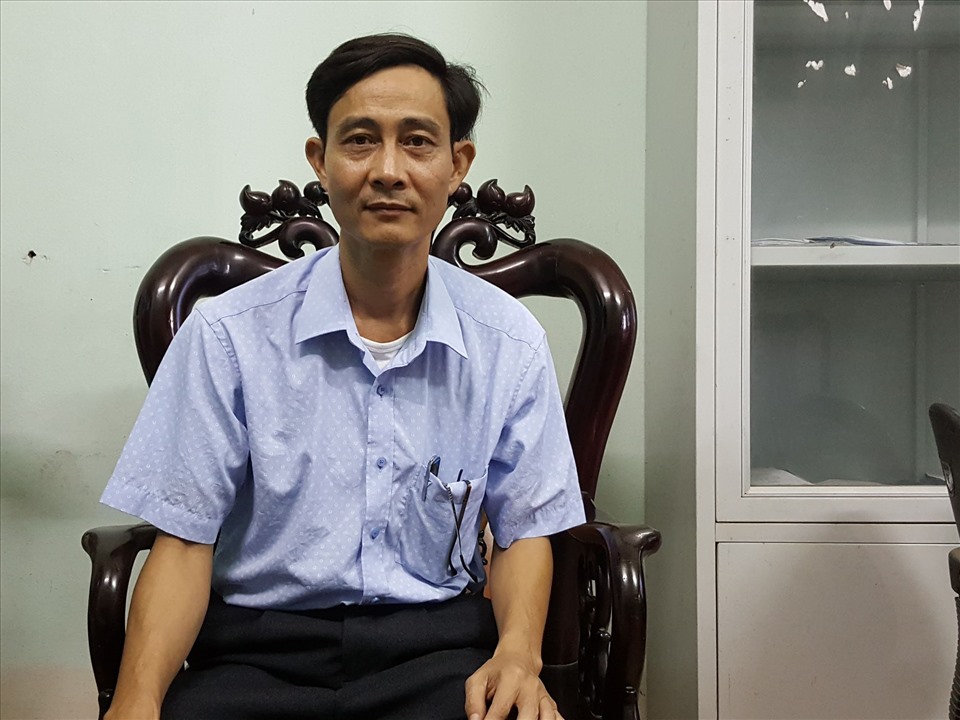 Ông Mai Văn Ngần - Phó Chủ tịch xã Hồng Vân trao đổi với Lao Động. Ảnh: Lan Nhi