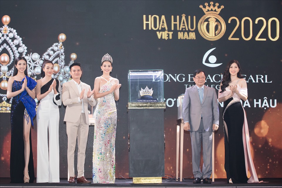 Tại buổi họp báo chung kết Hoa hậu Việt Nam 2020, Ban tổ chức đã chính thức công bố chiếc vương miện danh giá.
