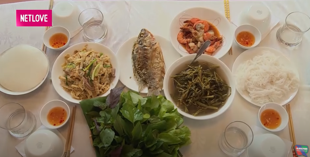 Những món ăn được Lý Nhã Kỳ và mẹ chuẩn bị để chiêu đãi MC Ngọc Lan và Quốc Thuận.