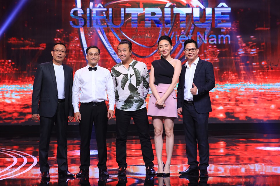 Tiếp theo, vào mùa 2 của Siêu trí tuệ Việt Nam, khán giả sẽ gặp lại MC Lại Văn Sâm với vai trò là giám khảo.