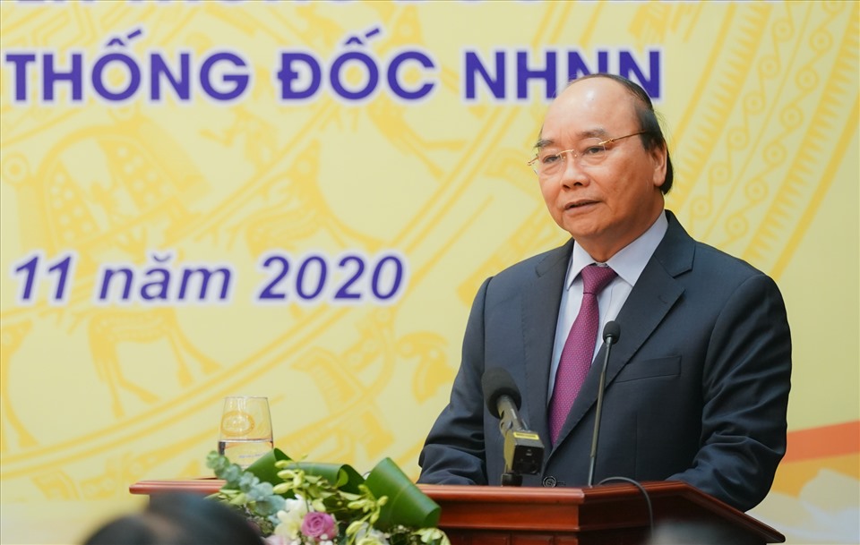 Thủ tướng Nguyễn Xuân Phúc giao 5 nhiệm vụ quan trọng cho Thống đốc và ngành ngân hàng - Ảnh: VGP/Quang Hiếu
