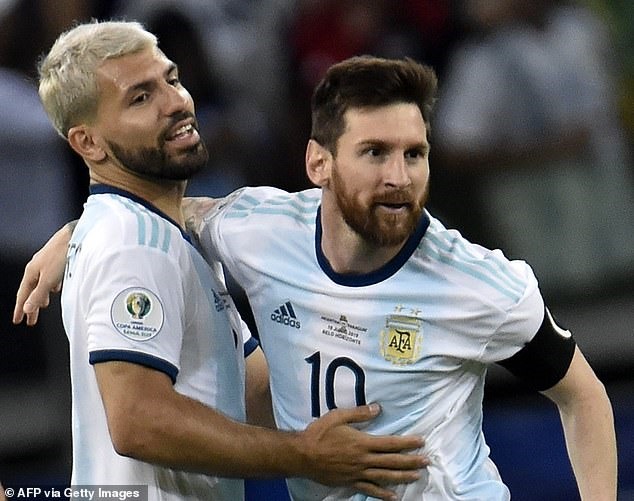 Người hâm mộ Man City sắp được thấy cặp đôi Aguero - Messi song hành? Ảnh: AFP.