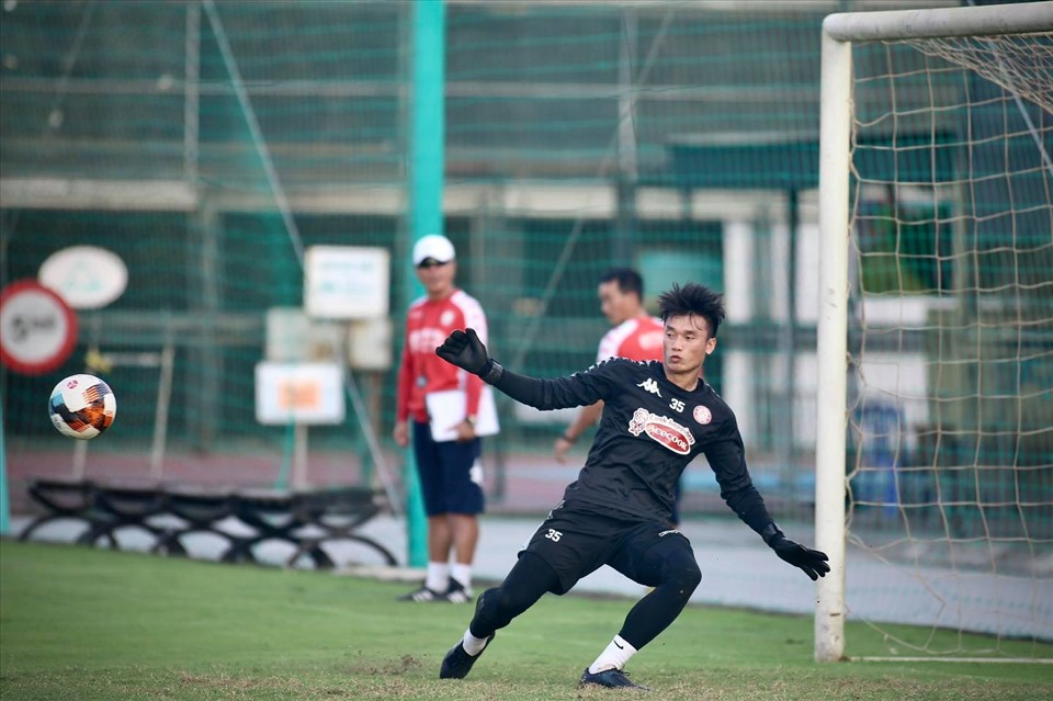Bùi Tiến Dũng vẫn chưa trở lại phong độ đỉnh cao như thời kỳ khoác áo U23 Việt Nam. Ảnh: HCMFC