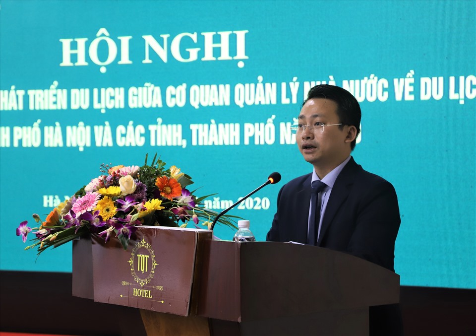 Phó Giám đốc Sở Du lịch Hà Nội, Trần Trung Hiếu phát biểu tại Hội nghị. Ảnh: NL.
