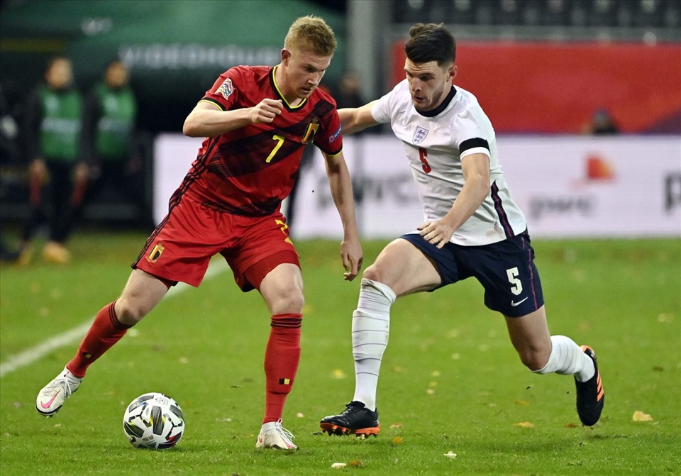 Bỉ và Anh nằm ở Nhóm 1 cùng 8 đội bóng khác. Ảnh: AFP