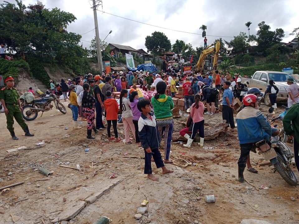 Việc sạt lở khiến hàng ngàn người dân ở 2 xã Phước Thành, Phước Lộc bị cô lập, đối diện với nguy cơ thiếu lương thực.