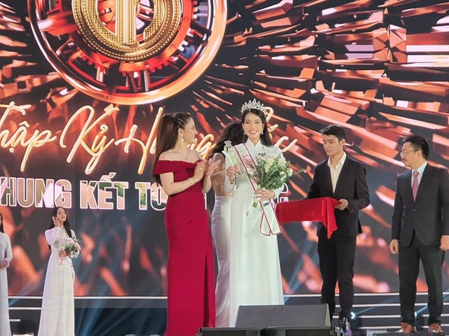 Phạm Ngọc Phương Anh đạt Á hậu 1 Hoa hậu Việt Nam 2020. Ảnh: CMH