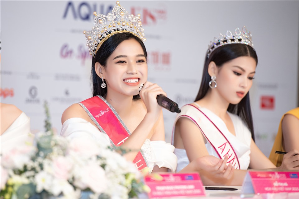 Ngay trong đêm đăng quang, Hoa hậu Đỗ Thị Hà đã bị cư dân mạng “đào” lại