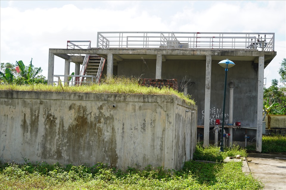 Nhà máy nước sạch gần 26 tỉ xây xong “đắp chiếu” vì... “khát” nước
