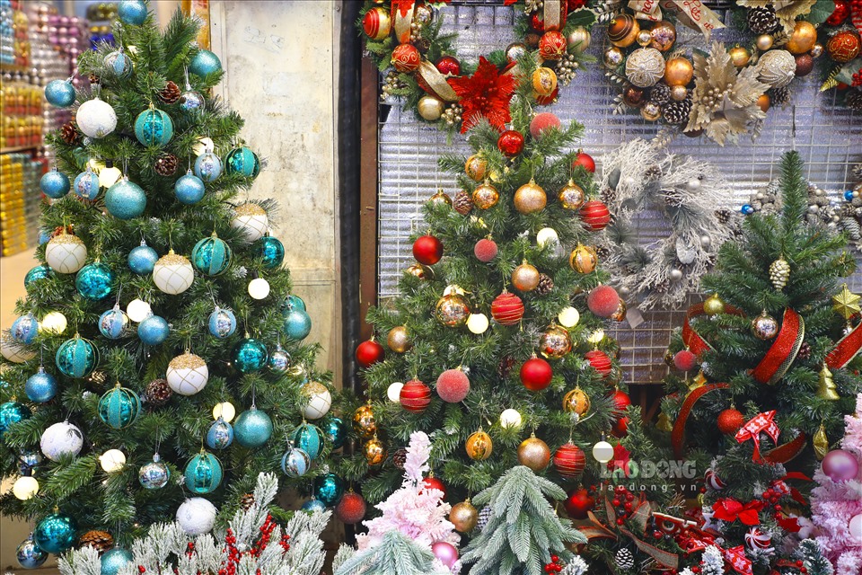 Hãy cùng xem những ý tưởng trang trí Noel đẹp mắt, huyền thoại và đầy màu sắc để tạo nên không khí lễ hội thật ấm áp cho gia đình bạn.