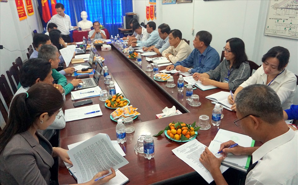 Đoàn công tác làm việc tại Ban Quản lý các khu công nghiệp tỉnh Bạc Liêu (ảnh Nhật Hồ)