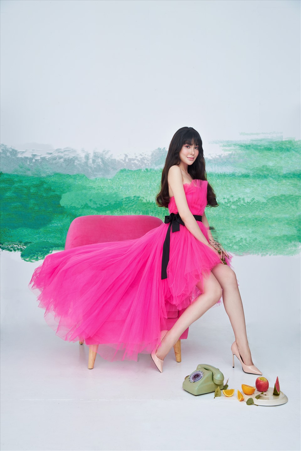 Từ ca sĩ Bolero, Lily Chen quyết định theo đuổi hình tượng quyến rũ. Ảnh: NVCC.